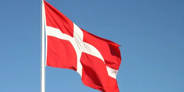 flag-667467_1920.webp